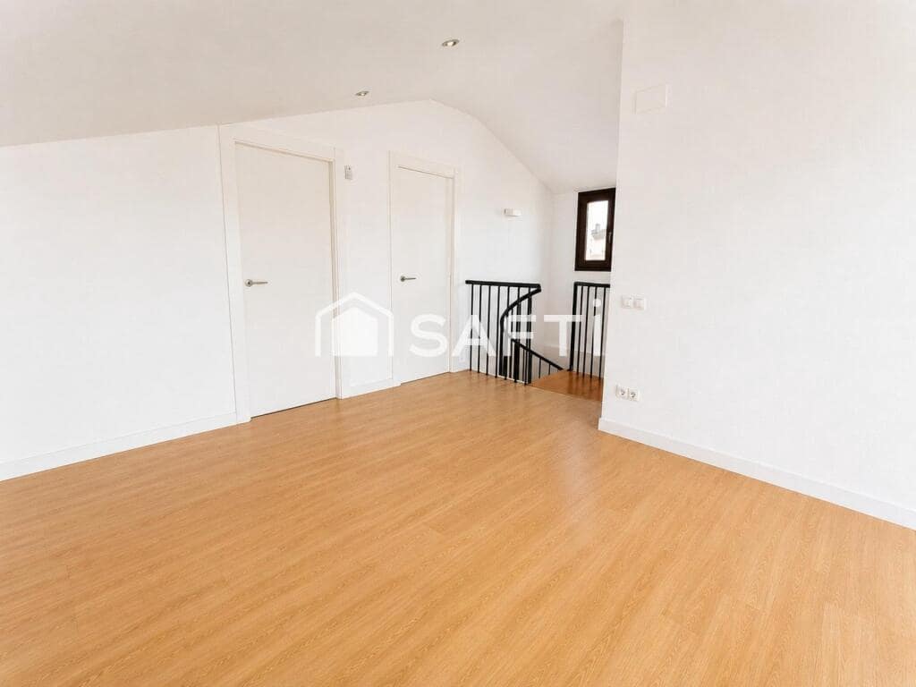 3 bedroom Flat for sale in Manresa - € 210,000 (Ref: 9975036)