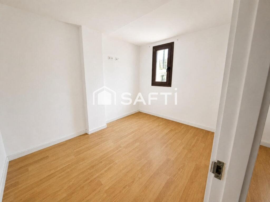 3 bedroom Flat for sale in Manresa - € 210,000 (Ref: 9975036)