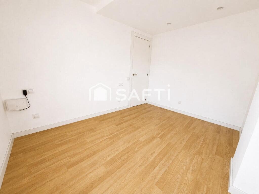 3 bedroom Flat for sale in Manresa - € 210,000 (Ref: 9975036)