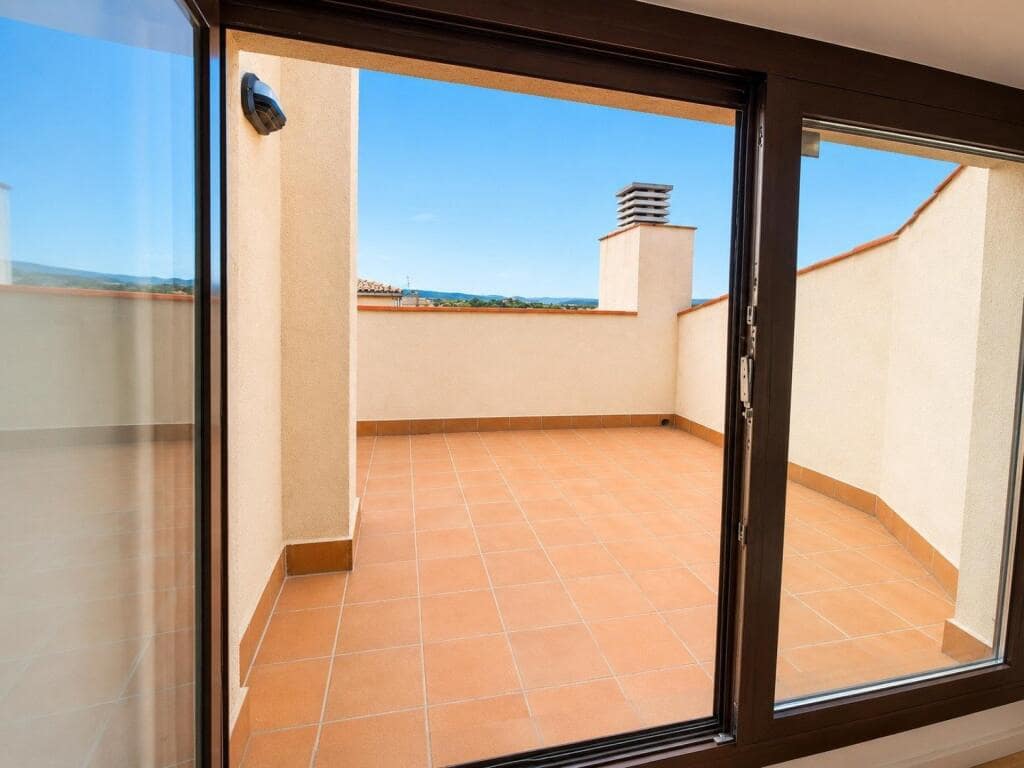 3 bedroom Flat for sale in Manresa - € 210,000 (Ref: 9975036)