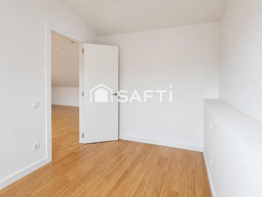 Piso de 3 habitaciones en Manresa en venta - 210.000 € (Ref: 9975036)