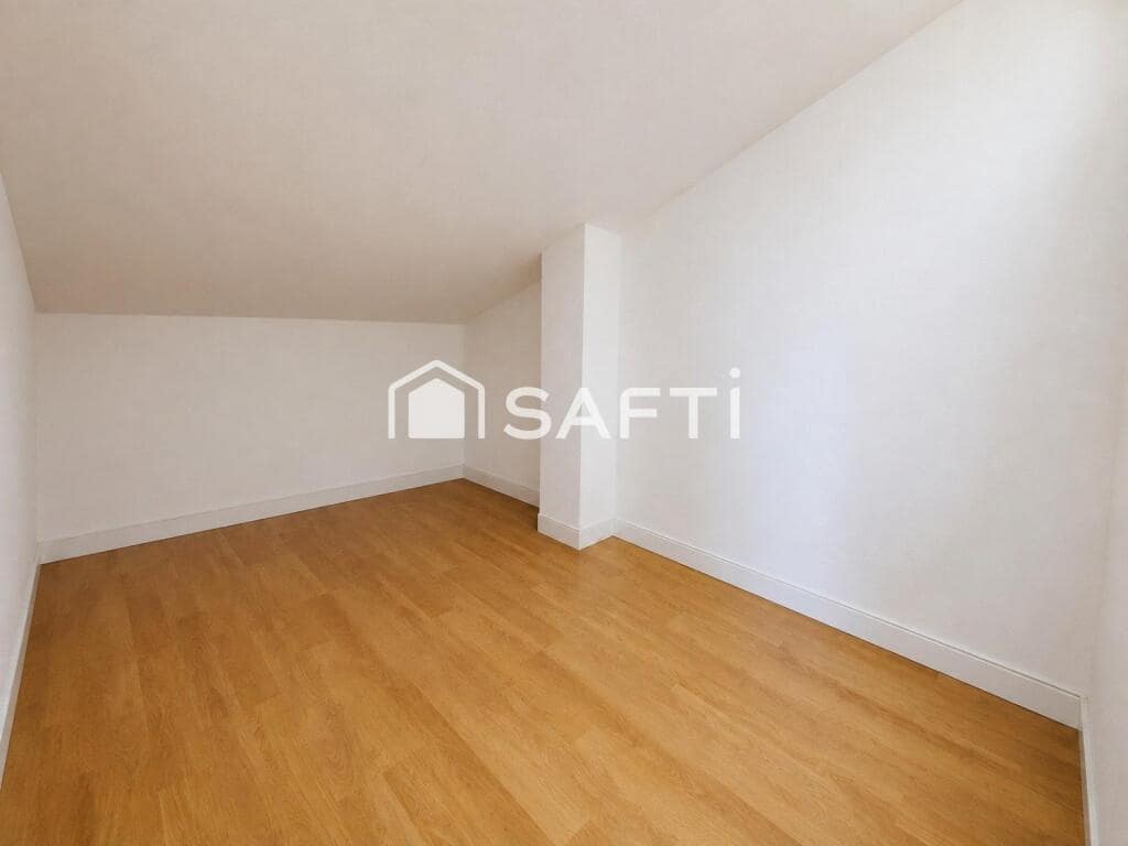 Piso de 3 habitaciones en Manresa en venta - 210.000 € (Ref: 9975036)