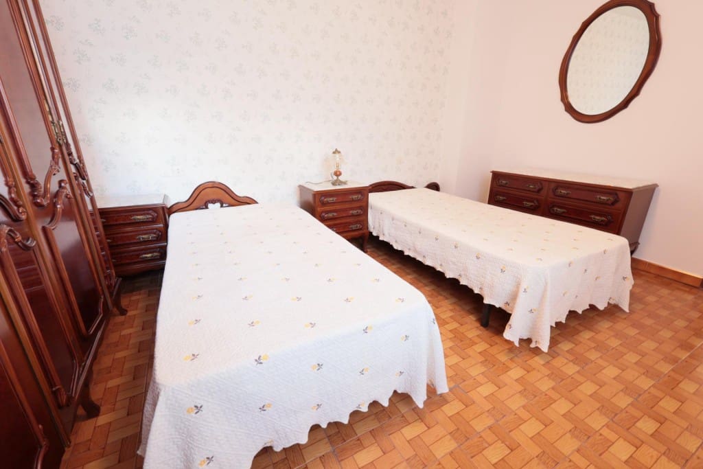 3 soveværelse Lejlighed til salg i Torre del Bierzo - € 45.000 (Ref: 9975037)