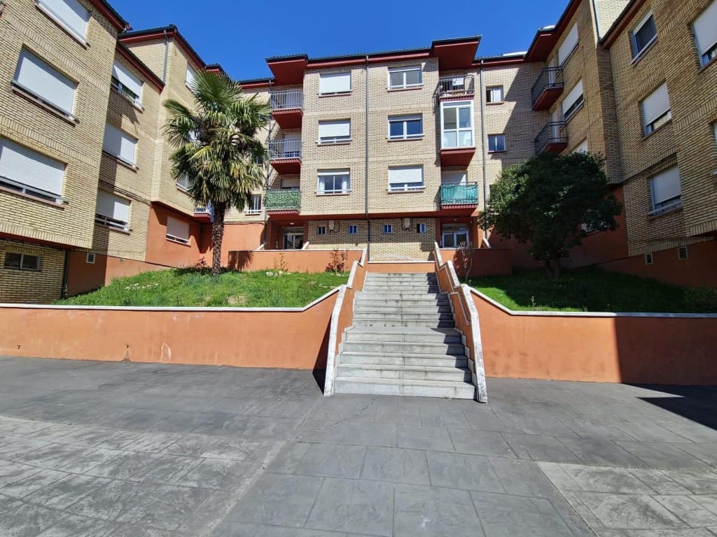 3 soveværelse Lejlighed til salg i Torre del Bierzo - € 45.000 (Ref: 9975037)