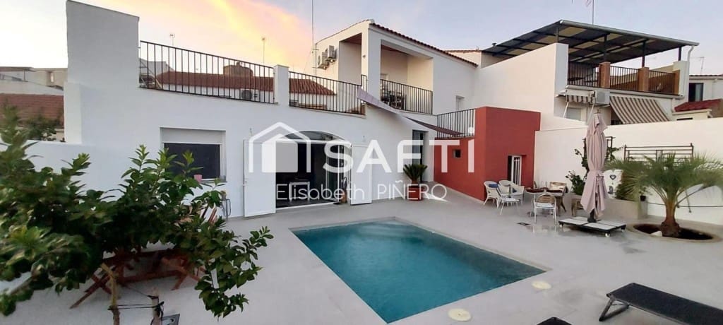 5 soverom Rekkehus til salgs i Zalamea de la Serena med svømmebasseng garasje - € 230 000 (Ref: 9977007)