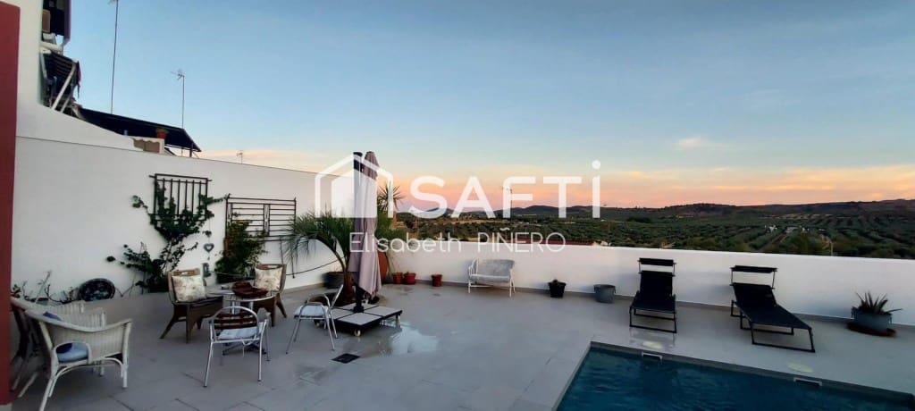 5 soverom Rekkehus til salgs i Zalamea de la Serena med svømmebasseng garasje - € 230 000 (Ref: 9977007)