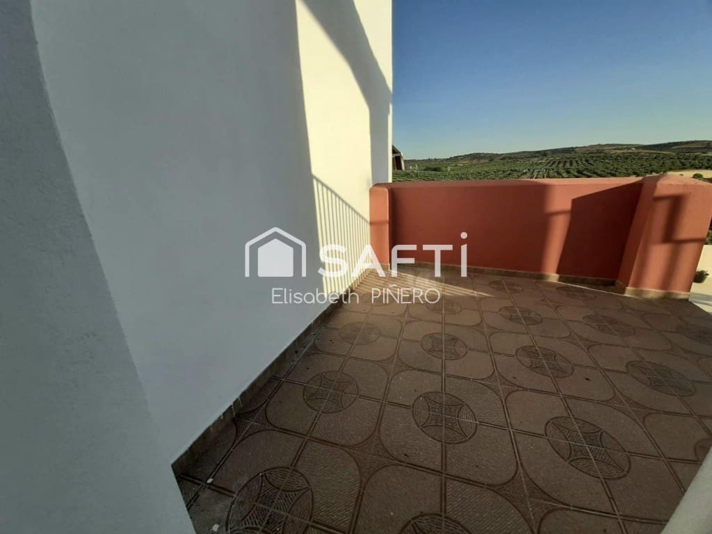5 soverom Rekkehus til salgs i Zalamea de la Serena med svømmebasseng garasje - € 230 000 (Ref: 9977007)