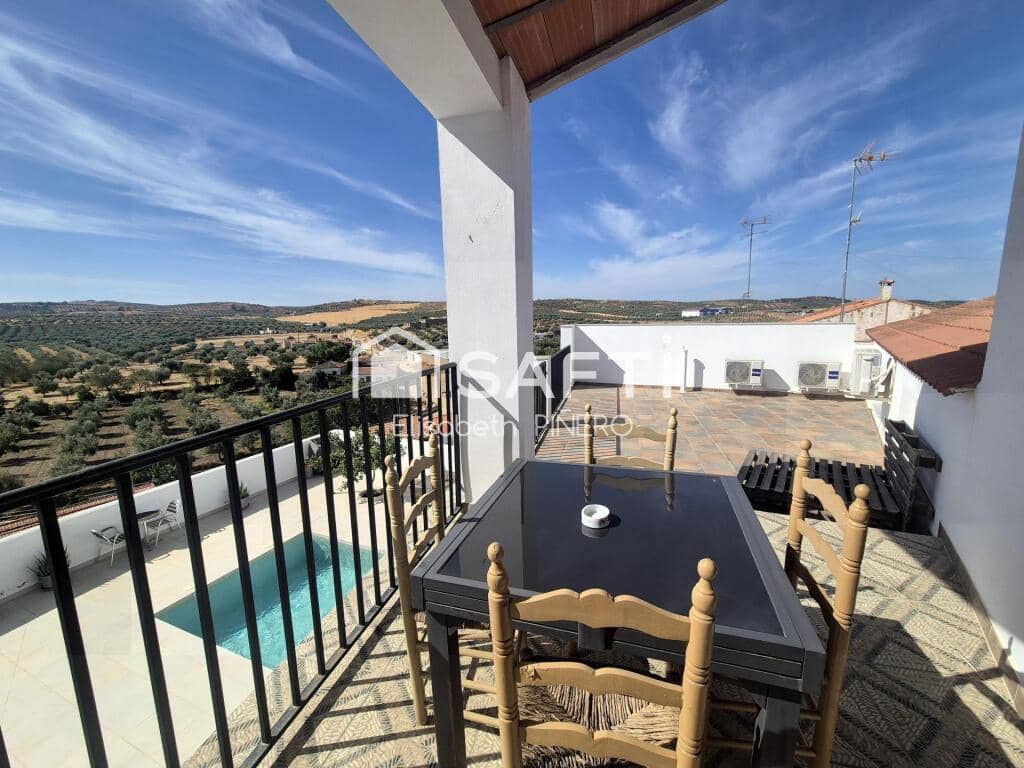 Adosado de 5 habitaciones en Zalamea de la Serena en venta con piscina garaje - 230.000 € (Ref: 9977007)