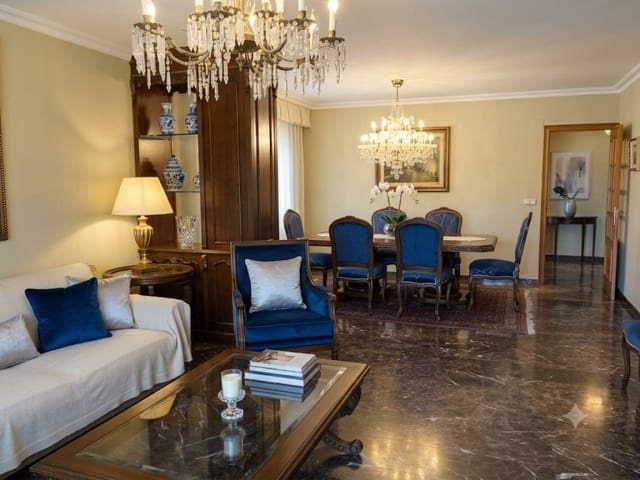 4 sovrum Lägenhet till salu i Trinitat, Valencia stad - 629 000 € (Ref: 9978515)