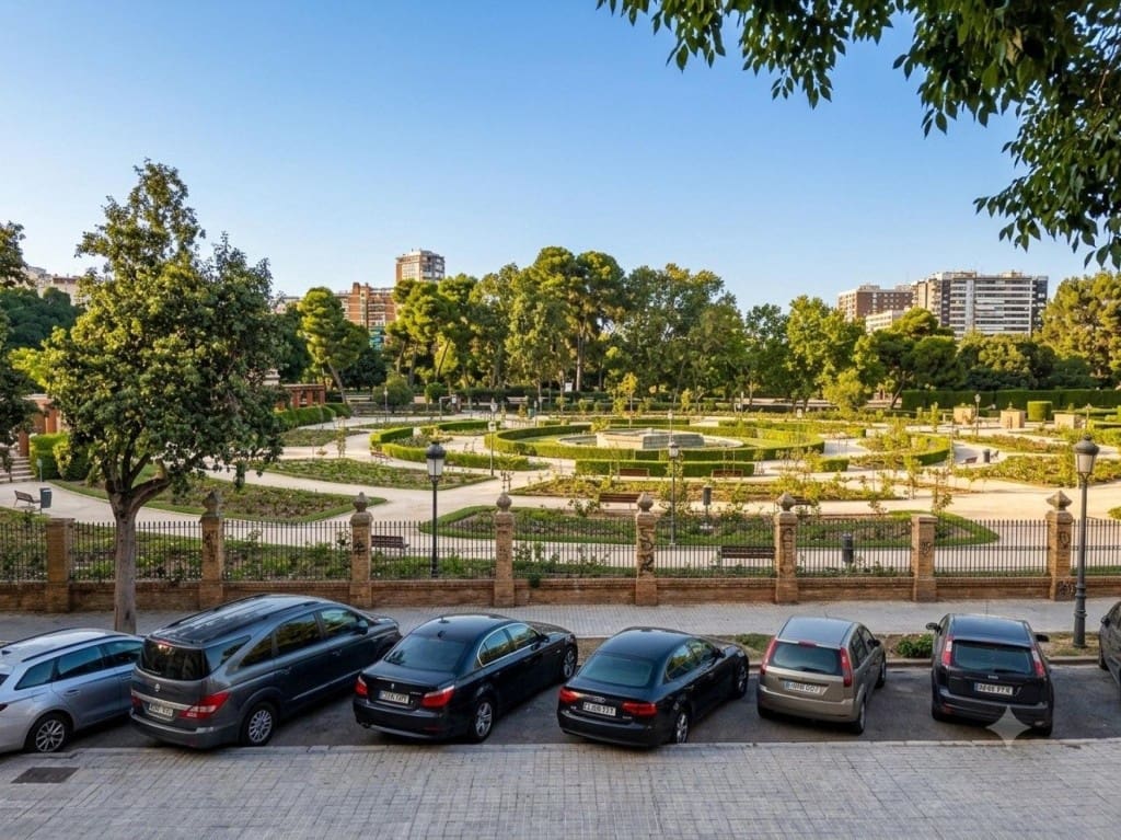 Apartamento de 4 habitaciones en València ciudad en venta - 629.000 € (Ref: 9978515)