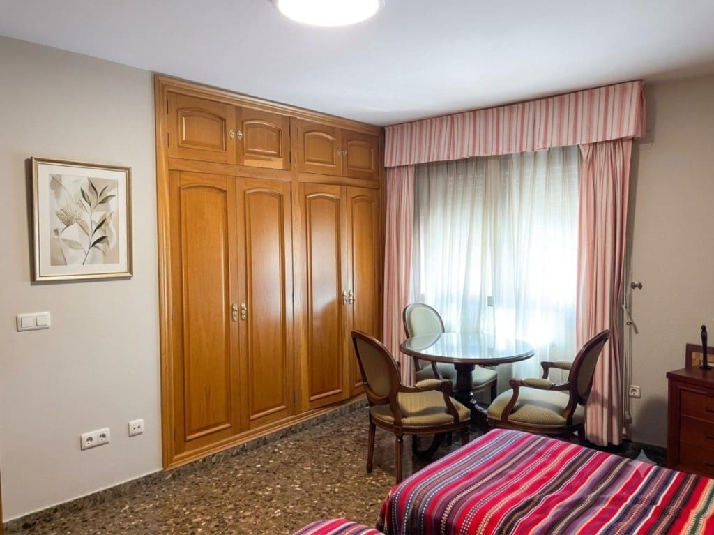 Apartamento de 4 habitaciones en València ciudad en venta - 629.000 € (Ref: 9978515)