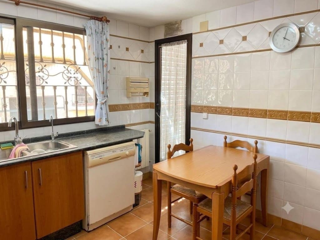 Apartamento de 4 habitaciones en València ciudad en venta - 629.000 € (Ref: 9978515)