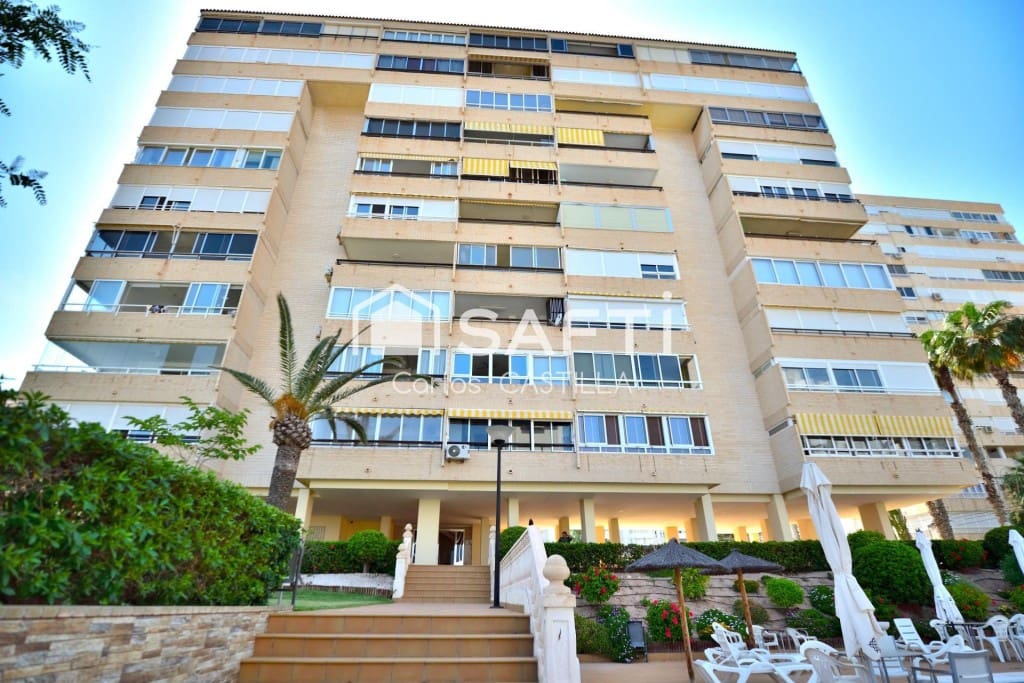 2 bedroom Apartment for sale in Alicante / Alacant city with pool - € 249,000 (Ref: 9983765)