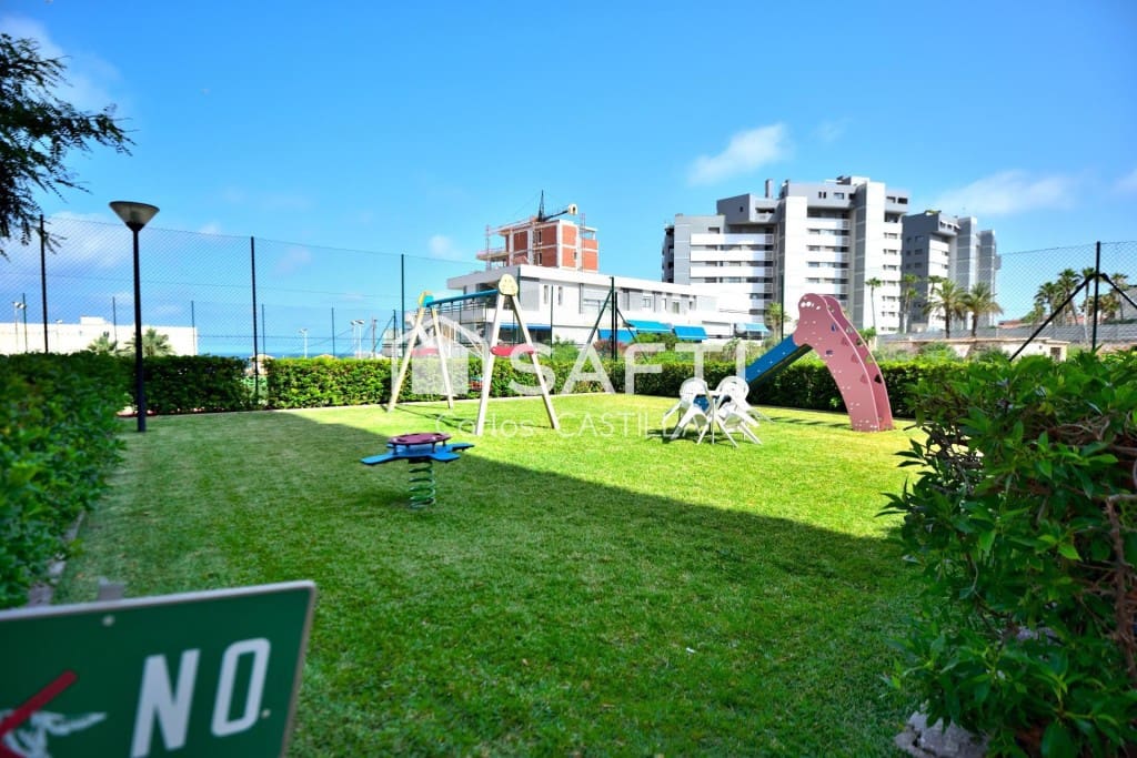 2 bedroom Apartment for sale in Alicante / Alacant city with pool - € 249,000 (Ref: 9983765)