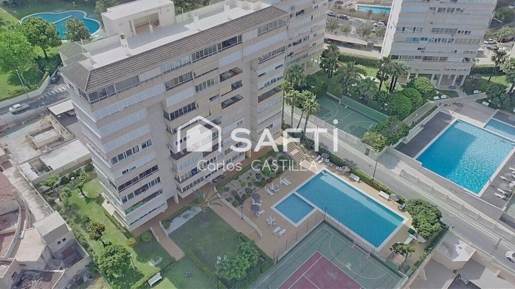 2 bedroom Apartment for sale in Alicante / Alacant city with pool - € 249,000 (Ref: 9983765)