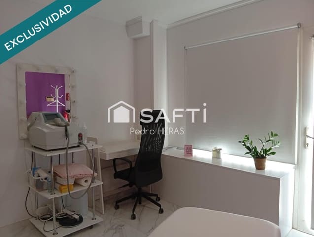 Kommersiell til salgs i Fenals, Lloret de Mar - € 17 000 (Ref: 9983767)