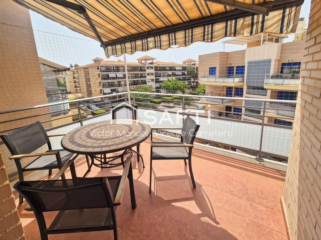 3 makuuhuone Kattohuoneisto myytävänä paikassa Canet d'En Berenguer mukana uima-altaan - 330 000 € (Ref: 9983769)