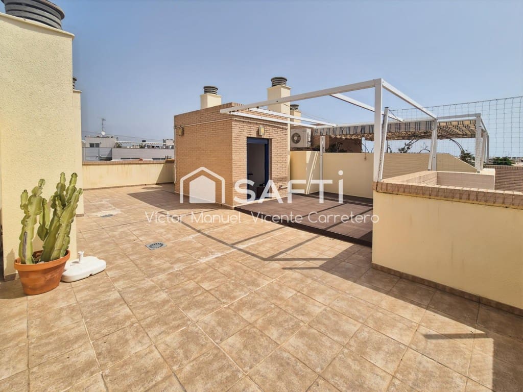 3 makuuhuone Kattohuoneisto myytävänä paikassa Canet d'En Berenguer mukana uima-altaan - 330 000 € (Ref: 9983769)