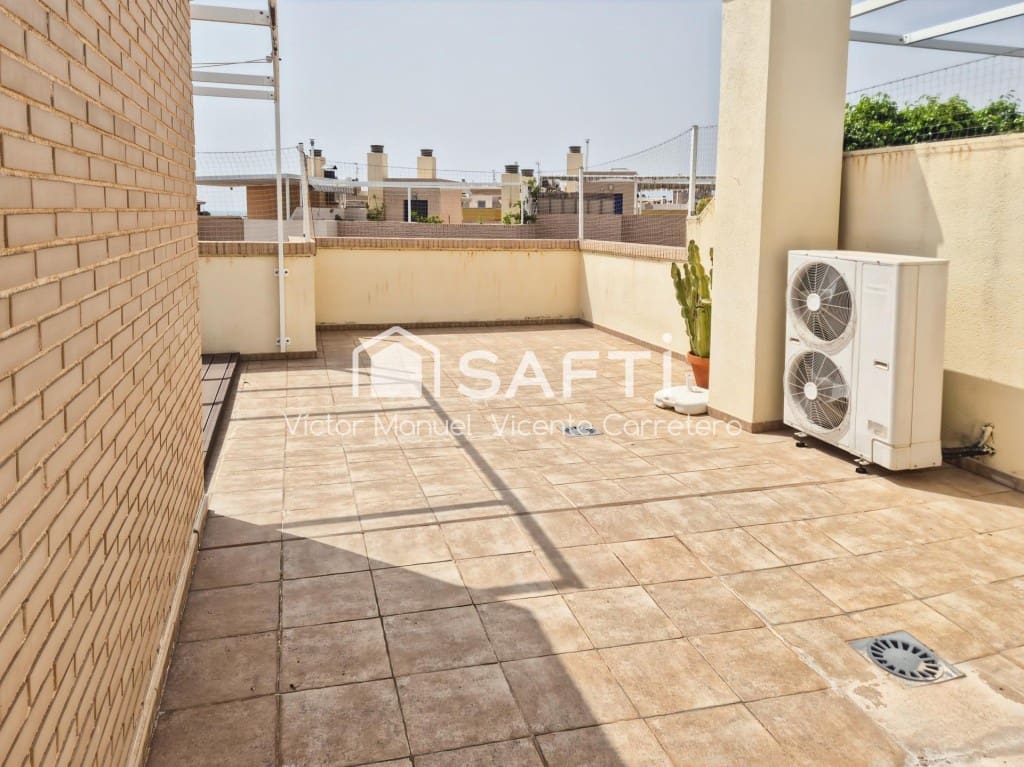 3 makuuhuone Kattohuoneisto myytävänä paikassa Canet d'En Berenguer mukana uima-altaan - 330 000 € (Ref: 9983769)