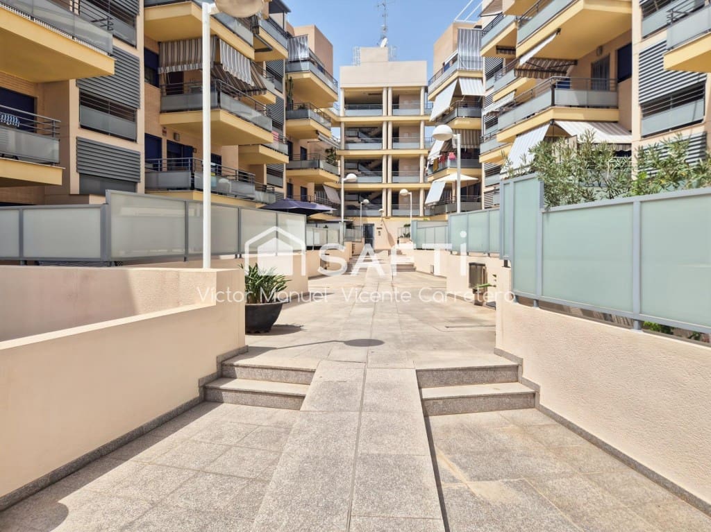 3 makuuhuone Kattohuoneisto myytävänä paikassa Canet d'En Berenguer mukana uima-altaan - 330 000 € (Ref: 9983769)