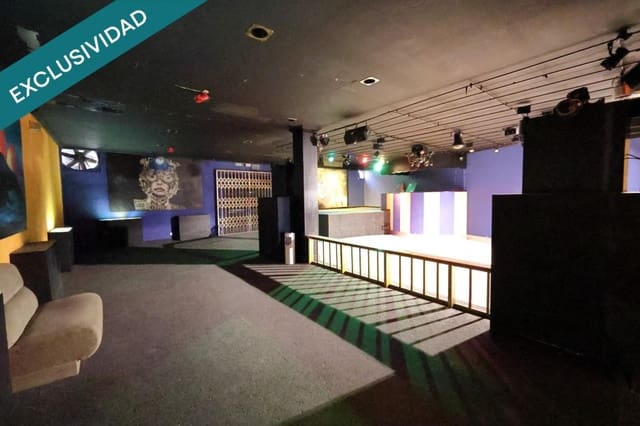 Biuro na sprzedaż w Noceda, Noceda del Bierzo - 110 000 € (Ref: 9983773)
