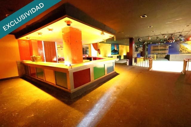 Biuro na sprzedaż w Noceda, Noceda del Bierzo - 110 000 € (Ref: 9983773)