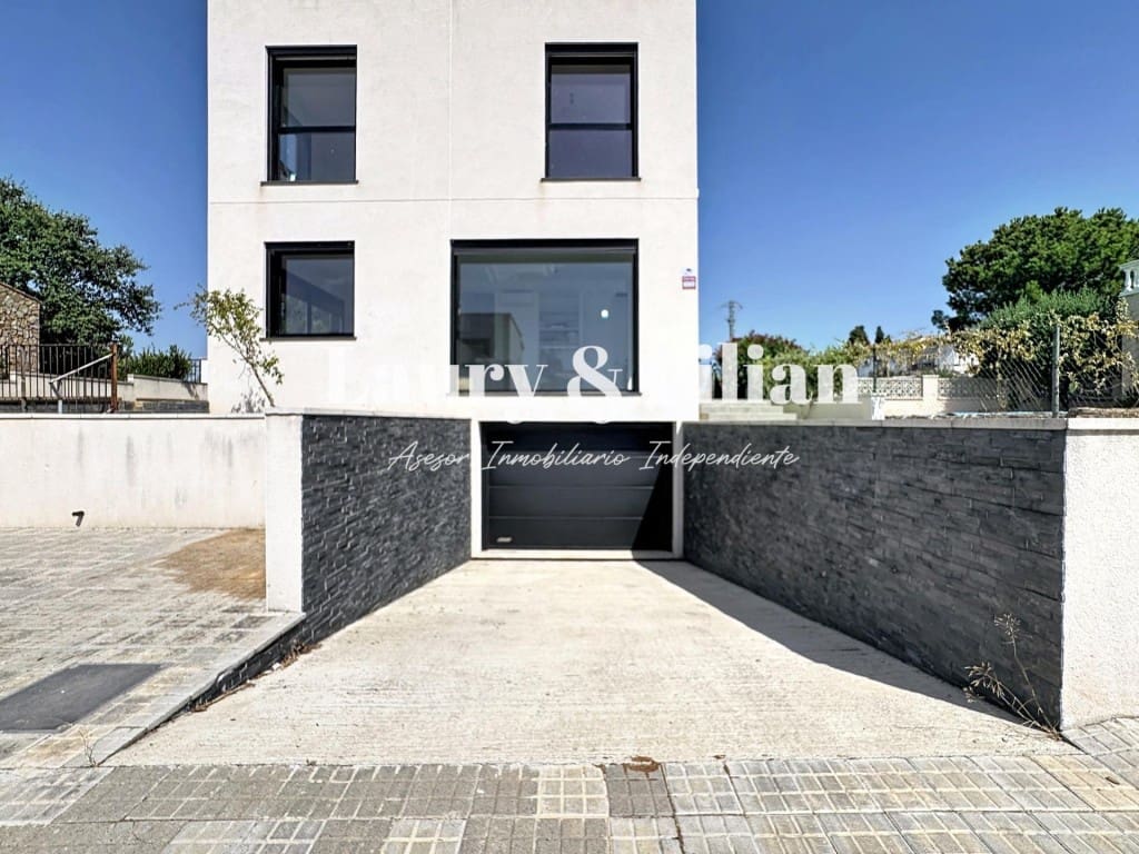 3 soverom Villa til salgs i Roses med garasje - € 437 000 (Ref: 9984576)