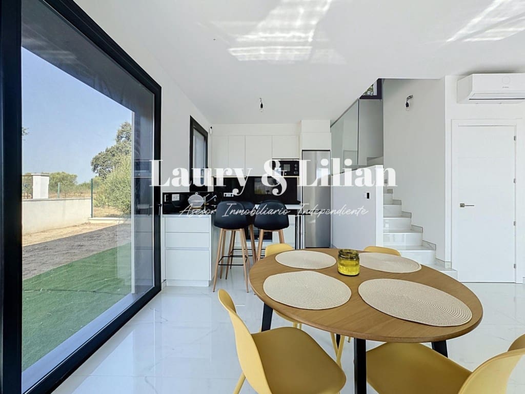 3 soverom Villa til salgs i Roses med garasje - € 437 000 (Ref: 9984576)