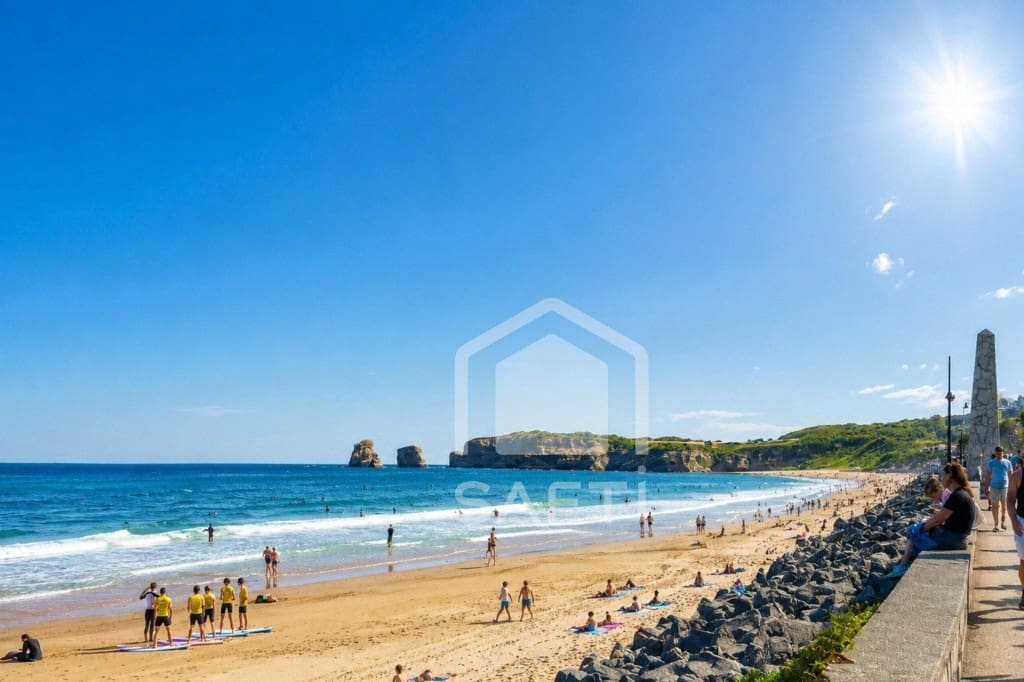 Apartamento de 3 habitaciones en Irun en venta - 210.000 € (Ref: 9984577)