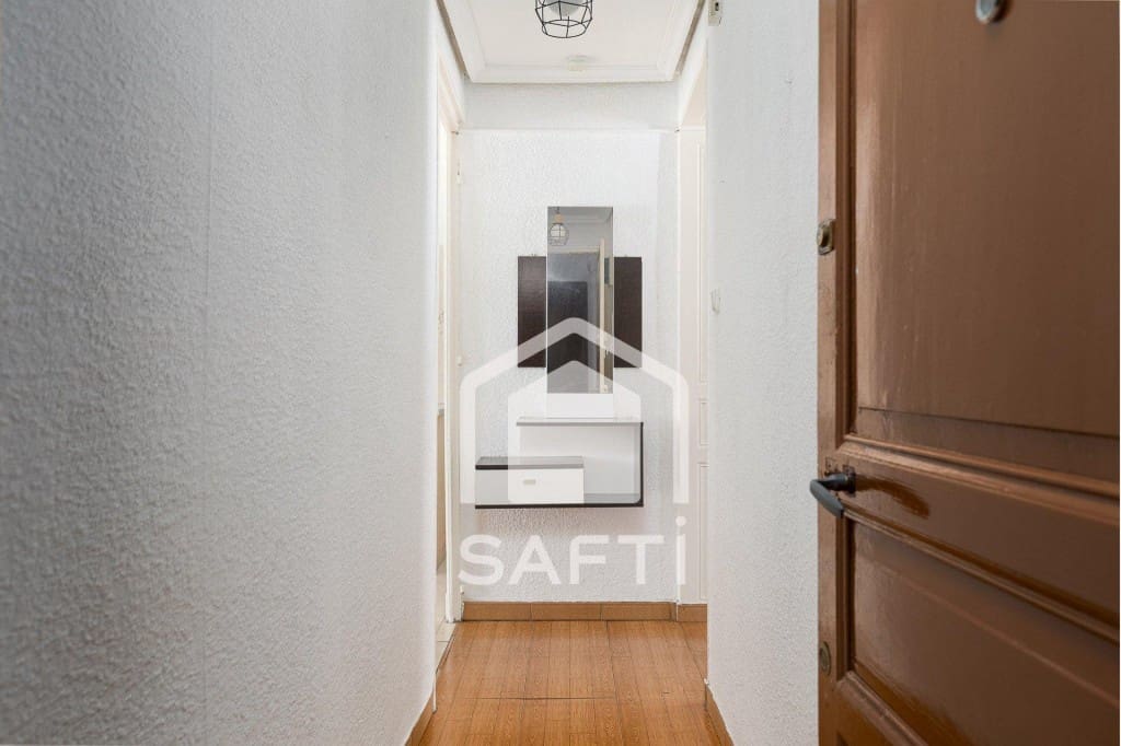 Apartamento de 3 habitaciones en Irun en venta - 210.000 € (Ref: 9984577)