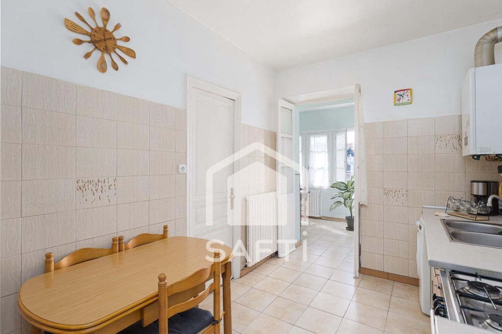 Apartamento de 3 habitaciones en Irun en venta - 210.000 € (Ref: 9984577)