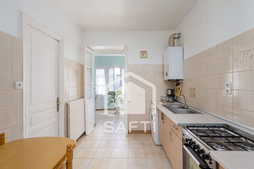Apartamento de 3 habitaciones en Irun en venta - 210.000 € (Ref: 9984577)