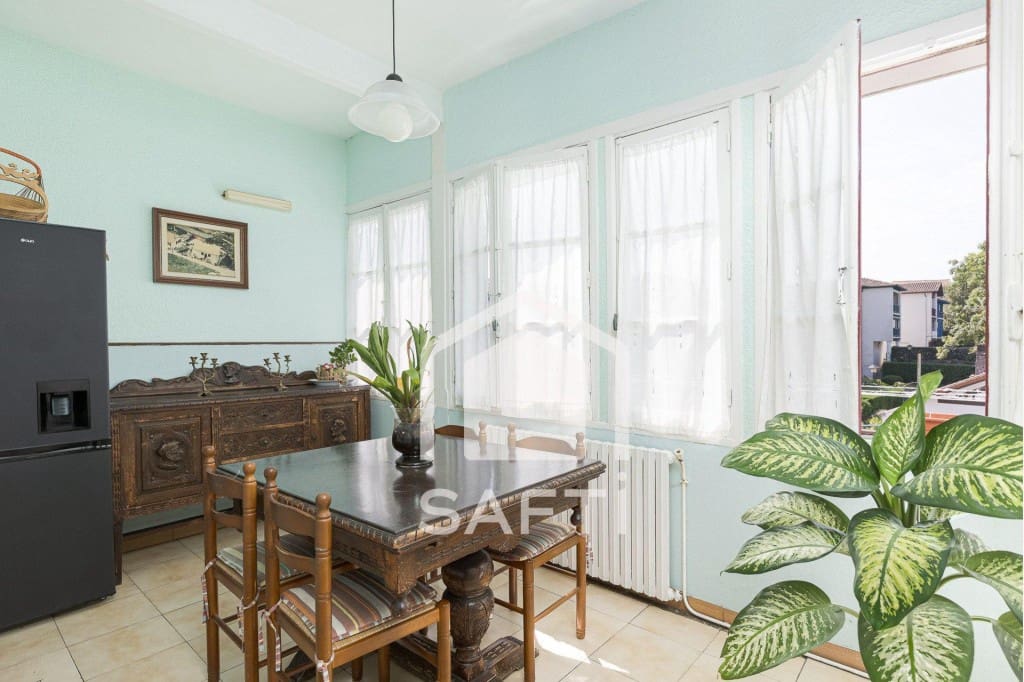 Apartamento de 3 habitaciones en Irun en venta - 210.000 € (Ref: 9984577)