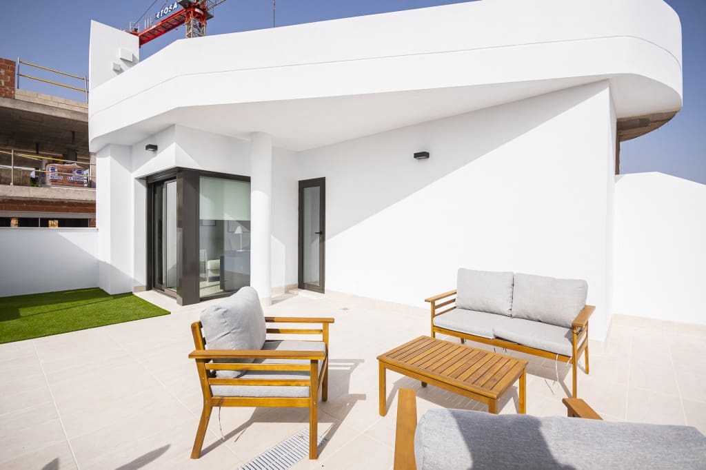 3 soveværelse Rækkehus til salg i Torrevieja med swimmingpool - € 539.000 (Ref: 9984596)