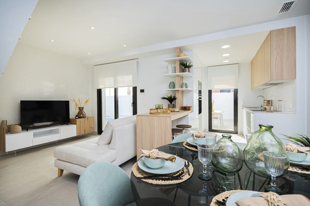 3 soveværelse Rækkehus til salg i Torrevieja med swimmingpool - € 539.000 (Ref: 9984596)