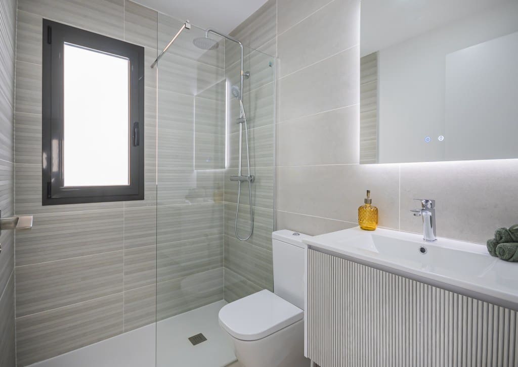 3 soveværelse Rækkehus til salg i Torrevieja med swimmingpool - € 539.000 (Ref: 9984596)