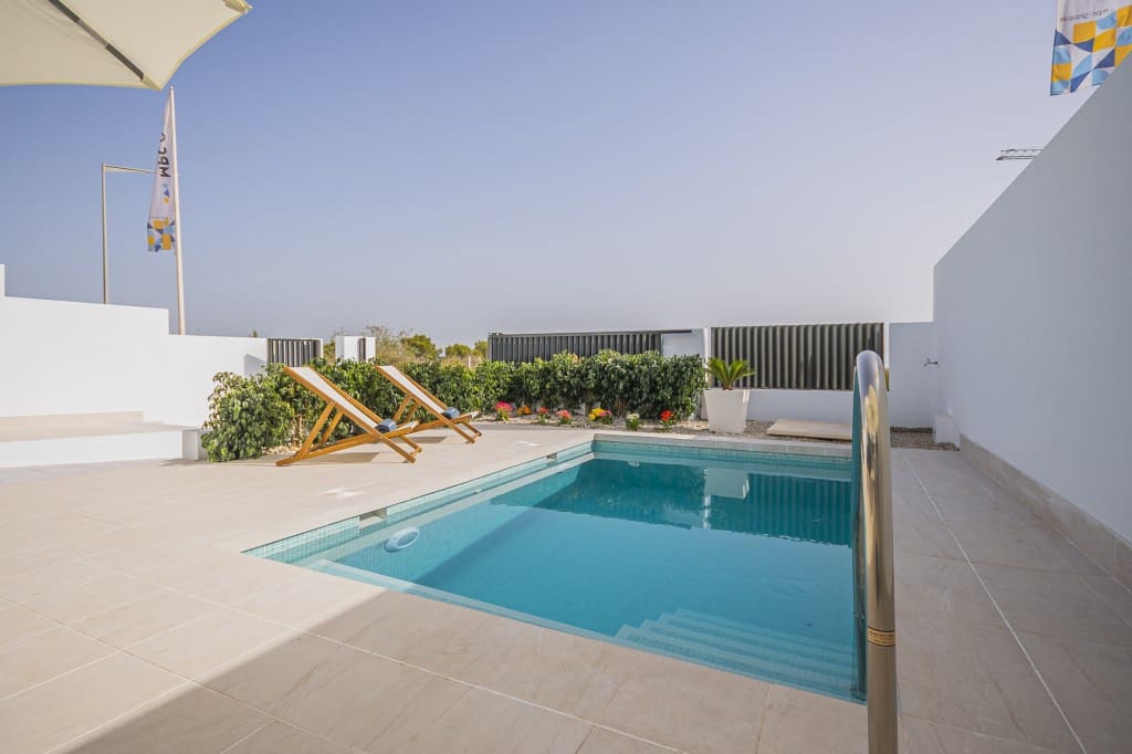 3 soveværelse Rækkehus til salg i Torrevieja med swimmingpool - € 539.000 (Ref: 9984596)