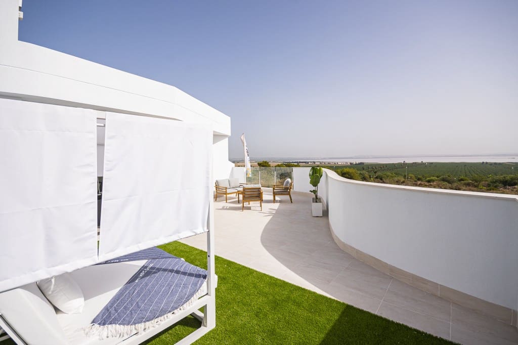 3 soveværelse Rækkehus til salg i Torrevieja med swimmingpool - € 539.000 (Ref: 9984596)