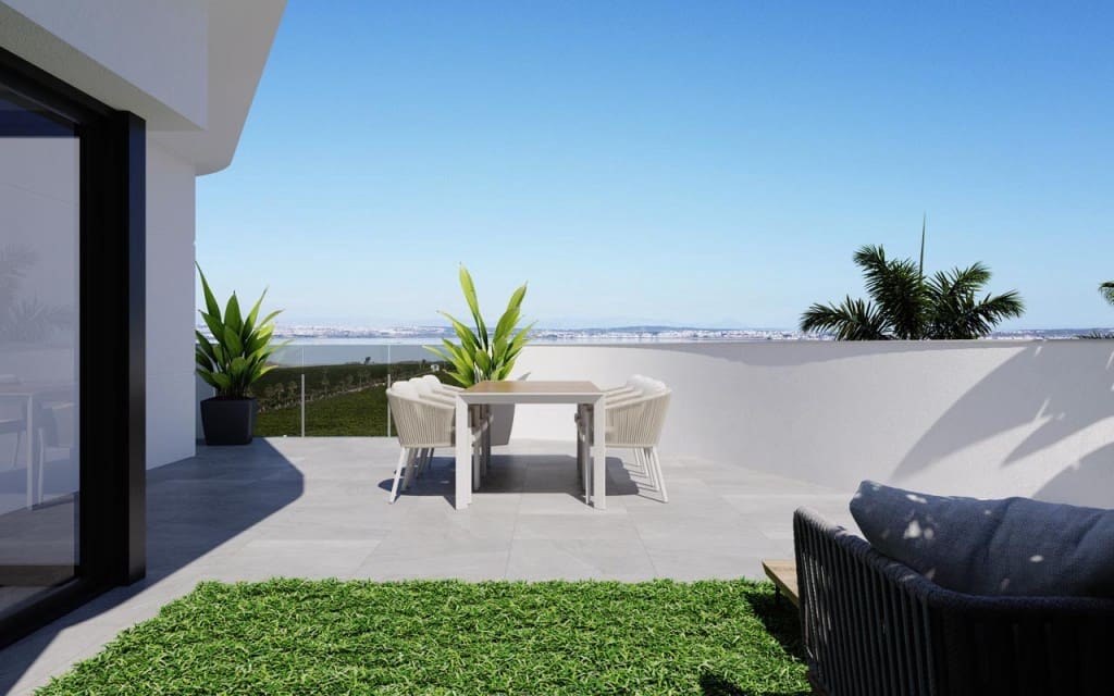 2 soveværelse Penthouse til salg i Torrevieja med swimmingpool - € 330.000 (Ref: 9984597)