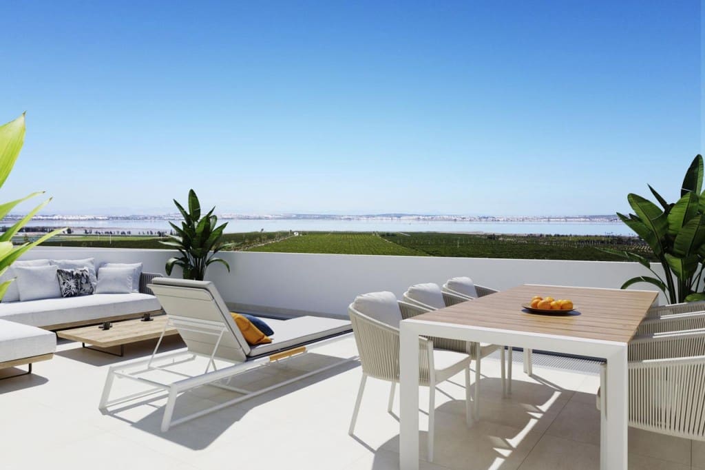 2 soveværelse Penthouse til salg i Torrevieja med swimmingpool - € 330.000 (Ref: 9984597)