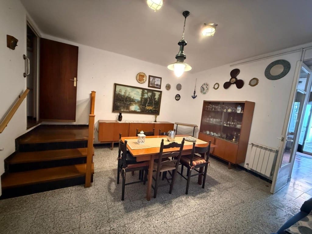 6 bedroom Finca/Country House for sale in Pineda de Mar with garage - € 450,000 (Ref: 9986553)