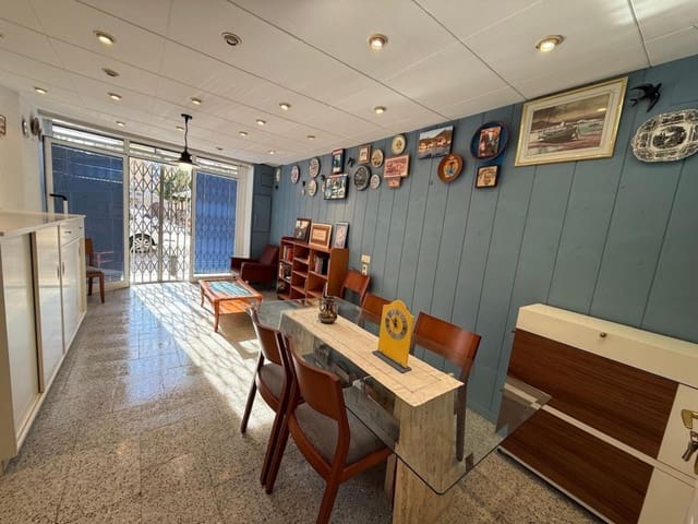 6 bedroom Finca/Country House for sale in Pineda de Mar with garage - € 450,000 (Ref: 9986553)