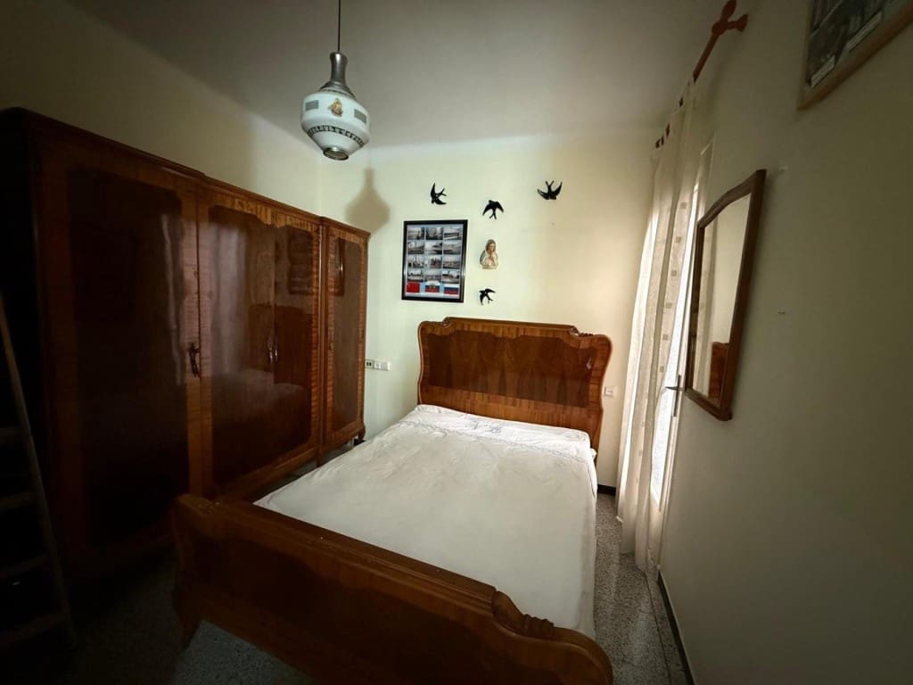 6 bedroom Finca/Country House for sale in Pineda de Mar with garage - € 450,000 (Ref: 9986553)
