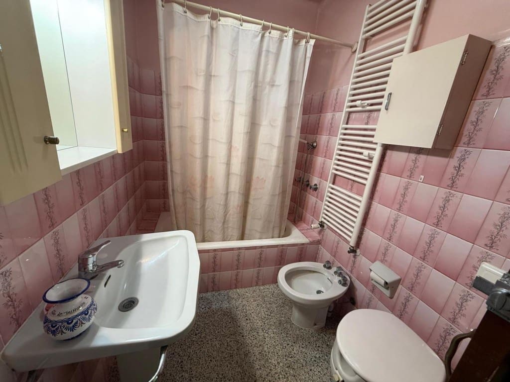 6 bedroom Finca/Country House for sale in Pineda de Mar with garage - € 450,000 (Ref: 9986553)
