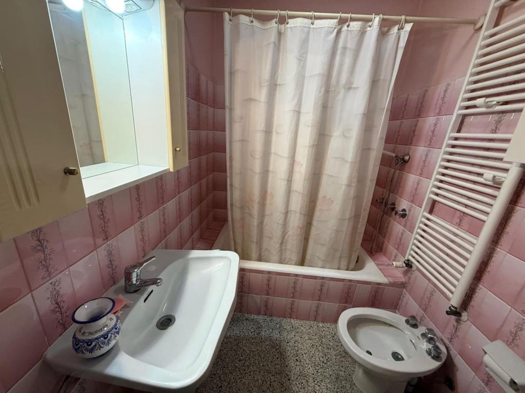 6 bedroom Finca/Country House for sale in Pineda de Mar with garage - € 450,000 (Ref: 9986553)