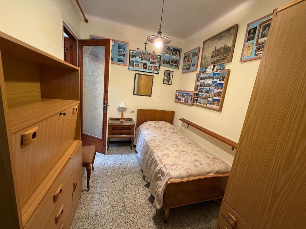 6 bedroom Finca/Country House for sale in Pineda de Mar with garage - € 450,000 (Ref: 9986553)