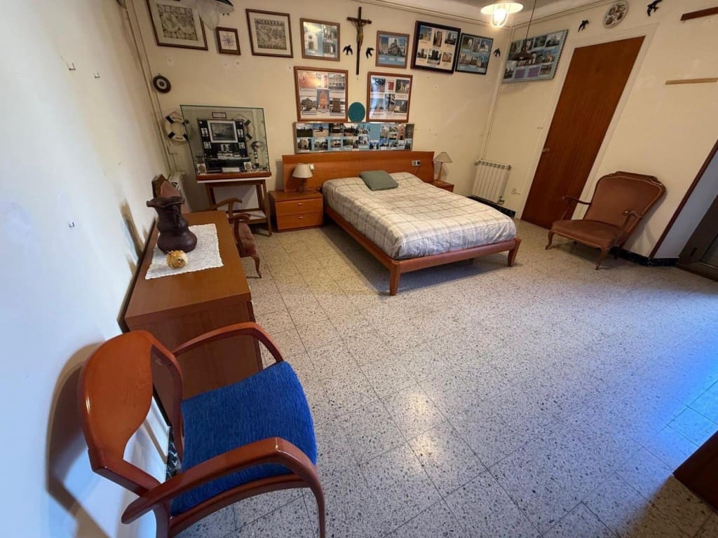 6 bedroom Finca/Country House for sale in Pineda de Mar with garage - € 450,000 (Ref: 9986553)