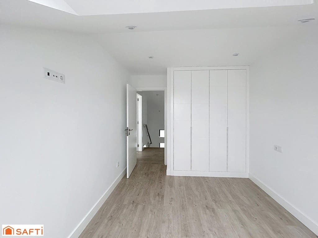 4 chambre Villa/Maison à vendre à Cambados avec garage - 670 000 € (Ref: 9986555)