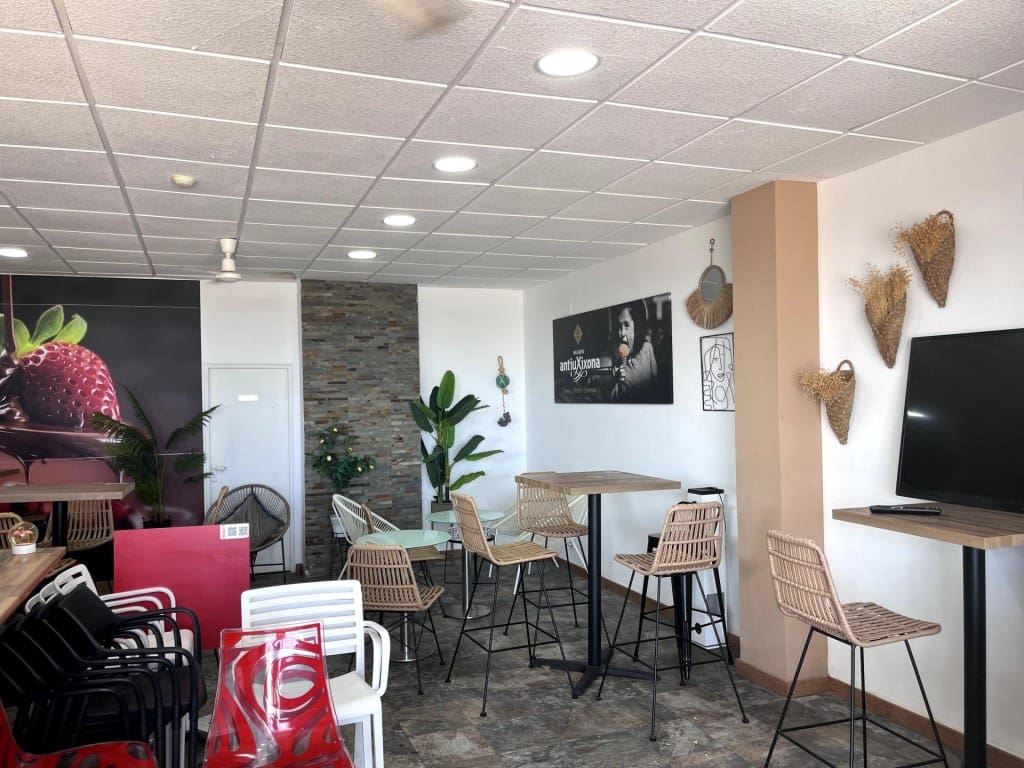 Comercial para venda em Cunit - 259 000 € (Ref: 9986557)