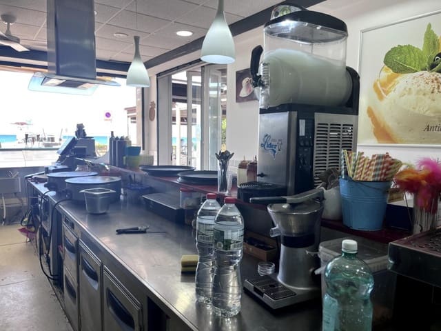 Local Comercial en Cunit en venta - 259.000 € (Ref: 9986557)